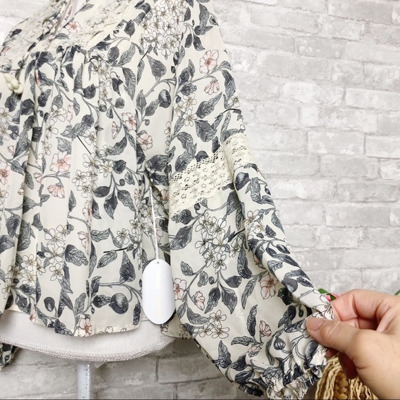 BISHOP + YOUNG Ivory Floral Boho Blouse with Lace Embroidered Detail Small - Picture 9 of 16